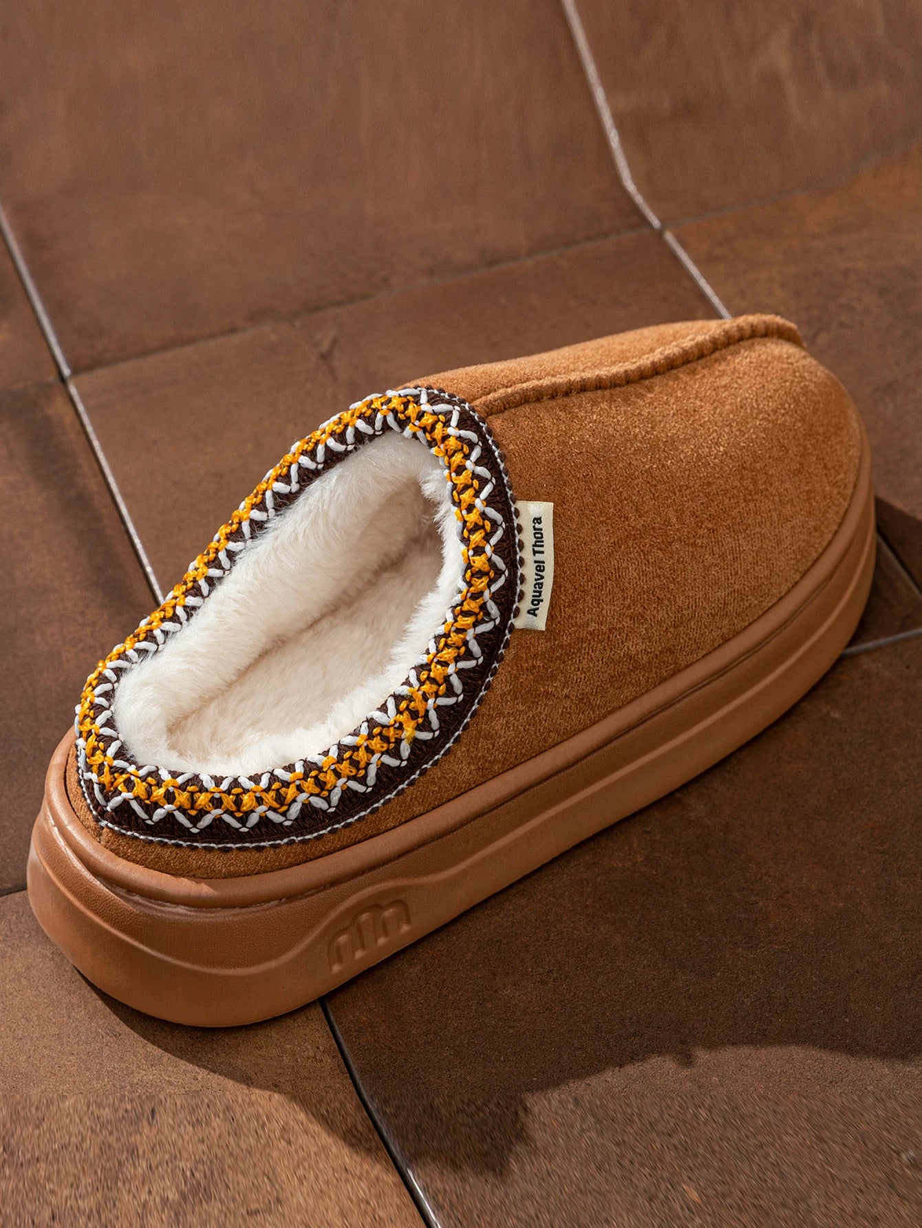 Pantoufles d'hiver pour femmes et hommes, bottes à la mode, fourrure pelucheuse, antidérapantes, semelle souple, extérieur, intérieur, chaud, confort, chaussures de maison en peluche pour Couple