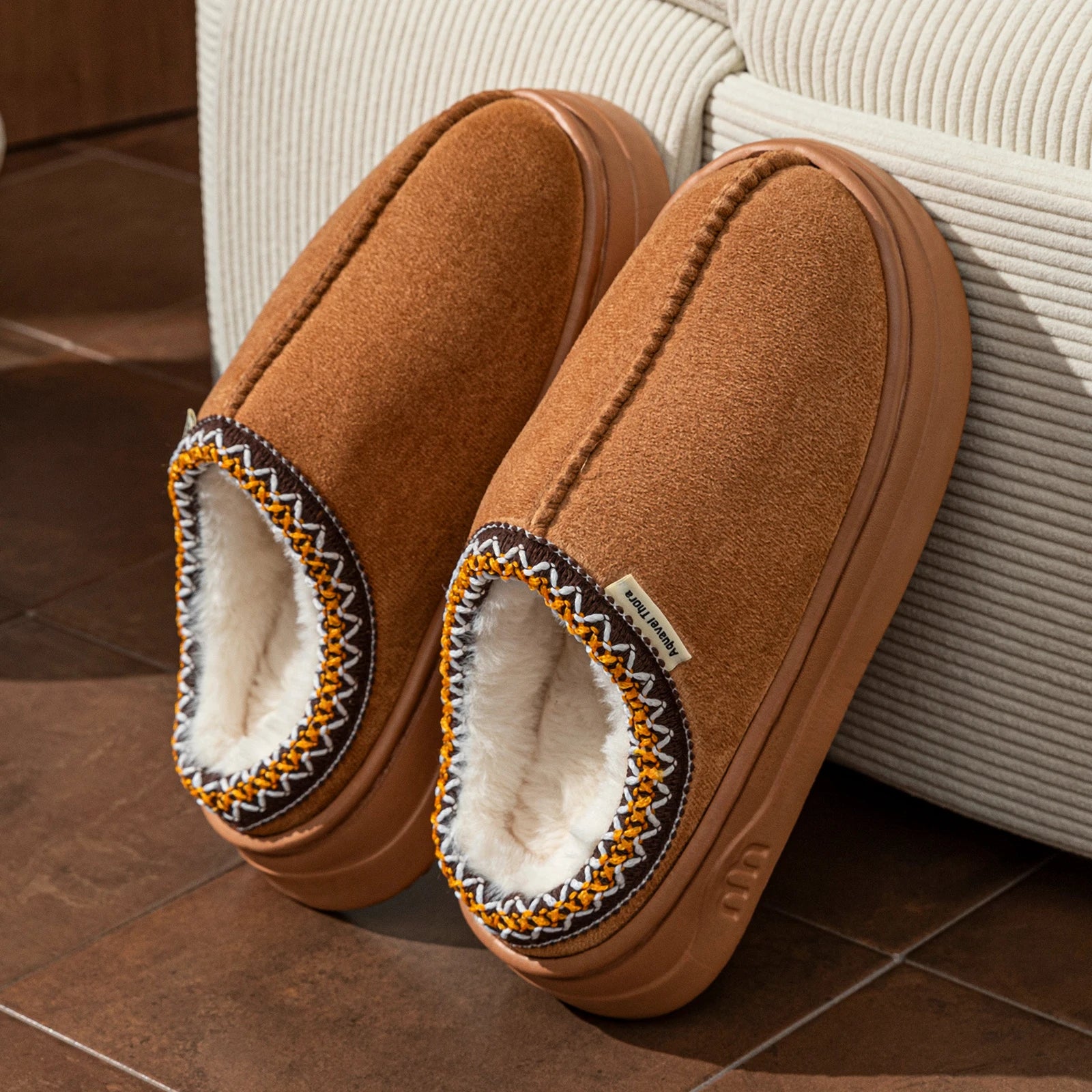 Pantoufles d'hiver pour femmes et hommes, bottes à la mode, fourrure pelucheuse, antidérapantes, semelle souple, extérieur, intérieur, chaud, confort, chaussures de maison en peluche pour Couple