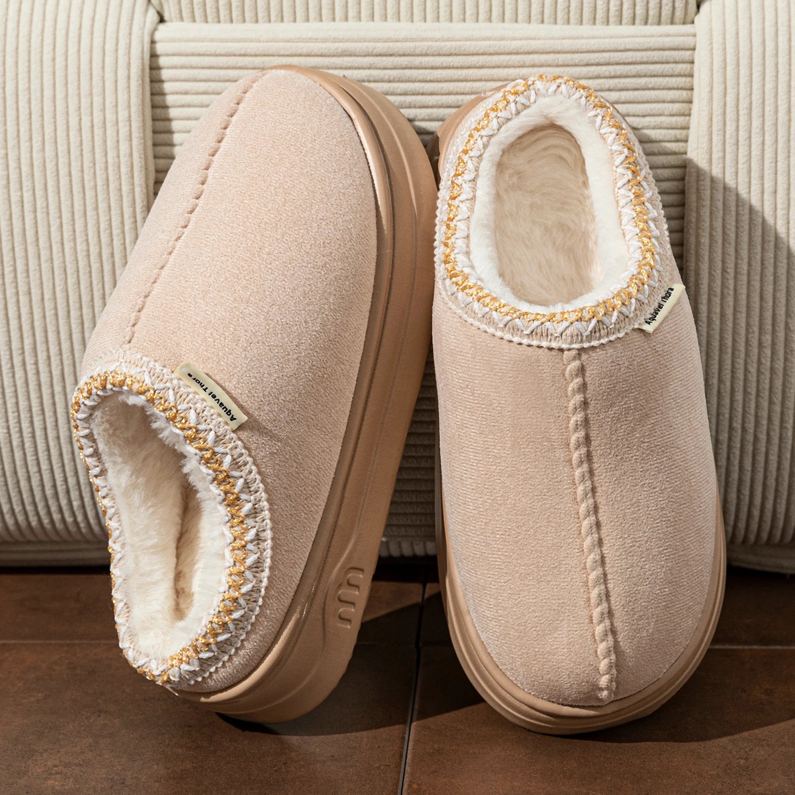 Pantoufles d'hiver pour femmes et hommes, bottes à la mode, fourrure pelucheuse, antidérapantes, semelle souple, extérieur, intérieur, chaud, confort, chaussures de maison en peluche pour Couple